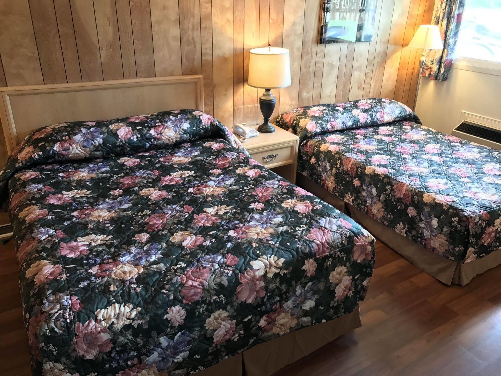 Lake City Motel Dartmouth Exteriér fotografie