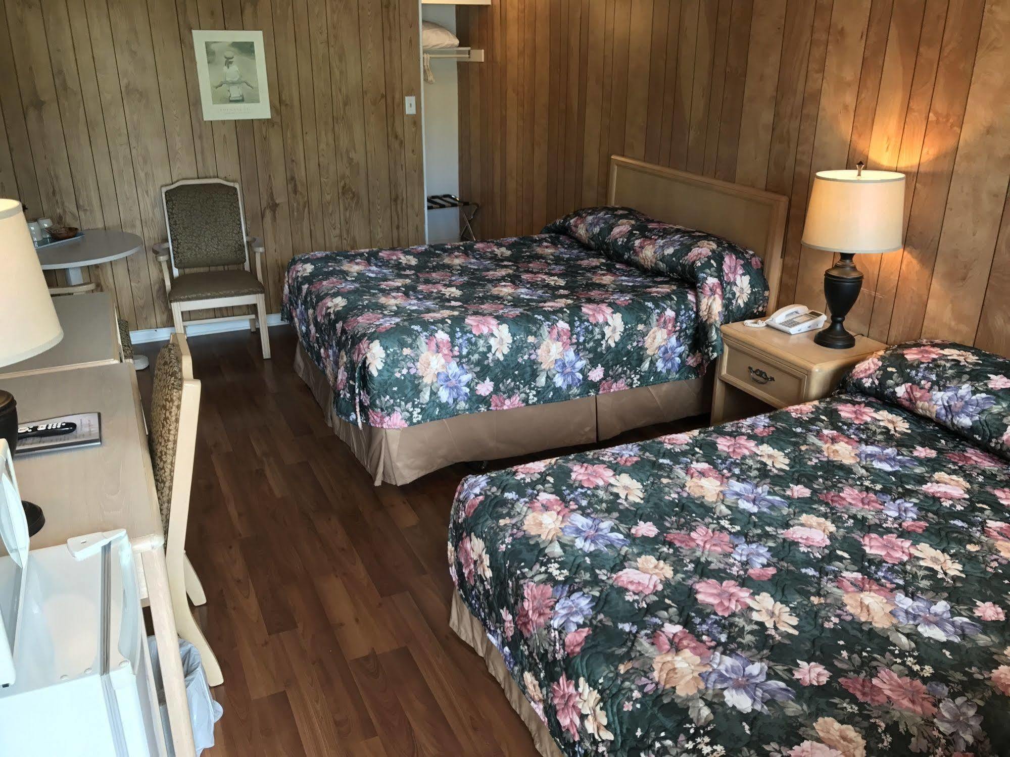 Lake City Motel Dartmouth Exteriér fotografie