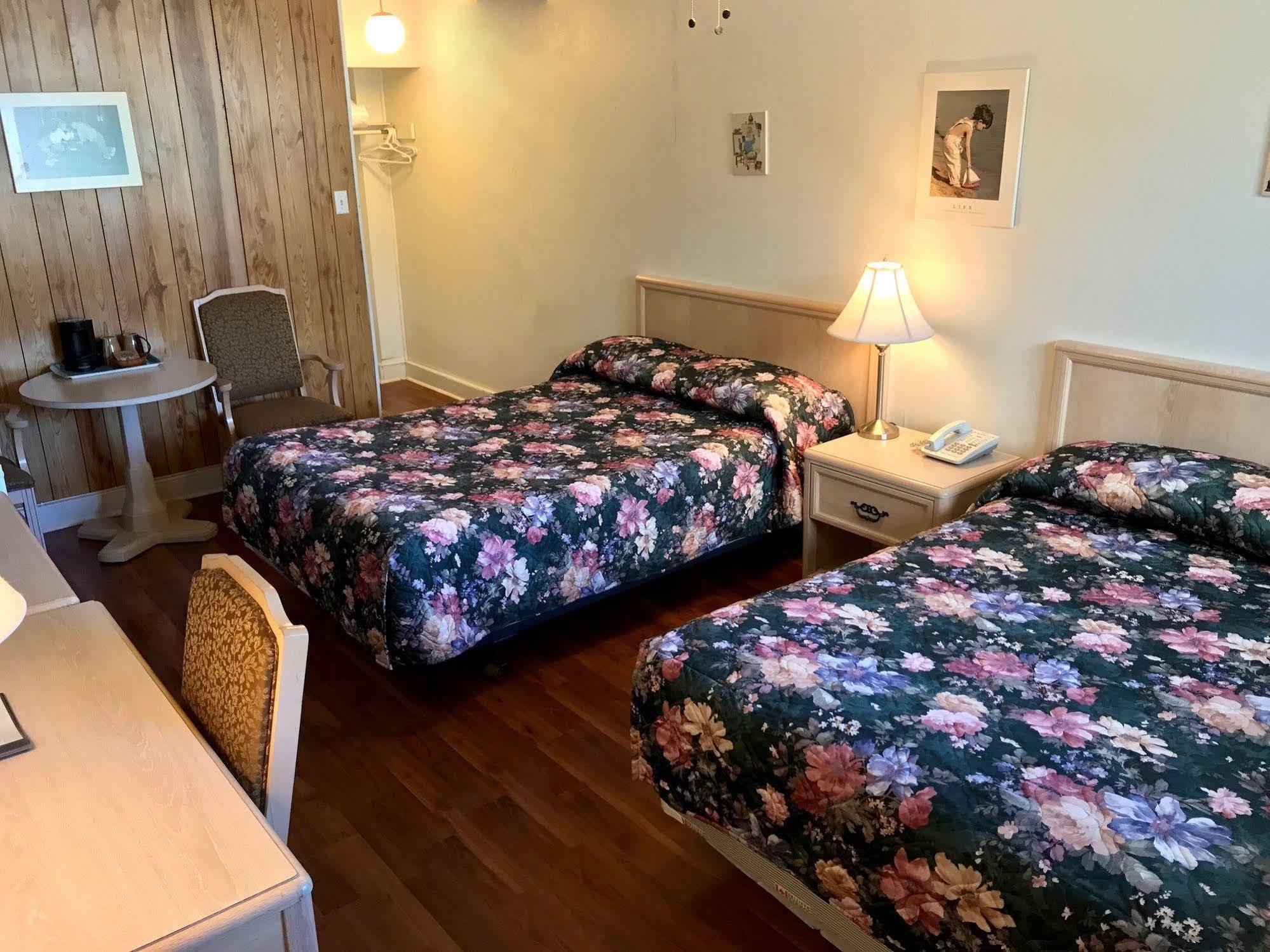 Lake City Motel Dartmouth Exteriér fotografie